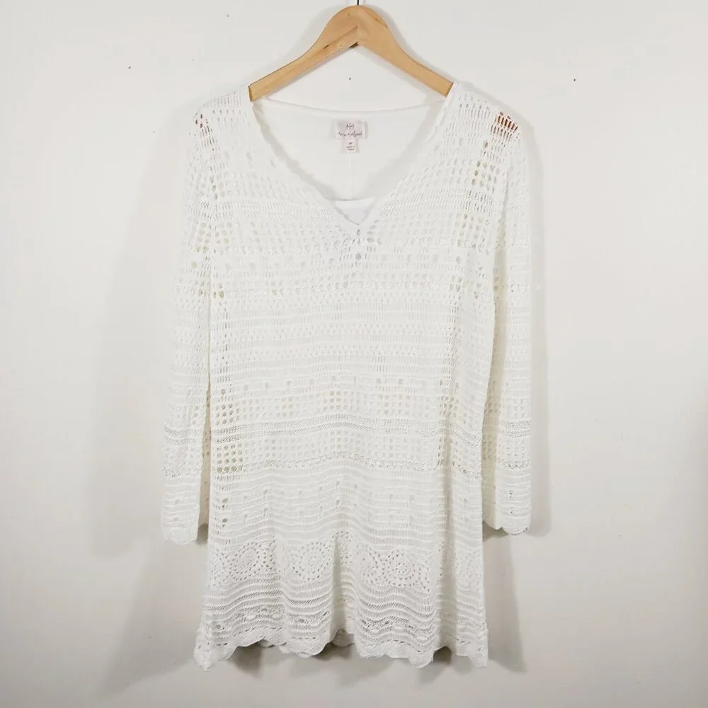 NWT Hot in Hollywood, Split V Neck 3/4 Sleeve Crochet Tunic, White, Size Medium